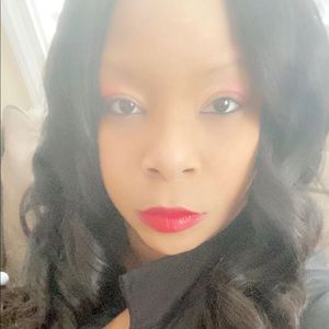 Meet your Posher, Gia